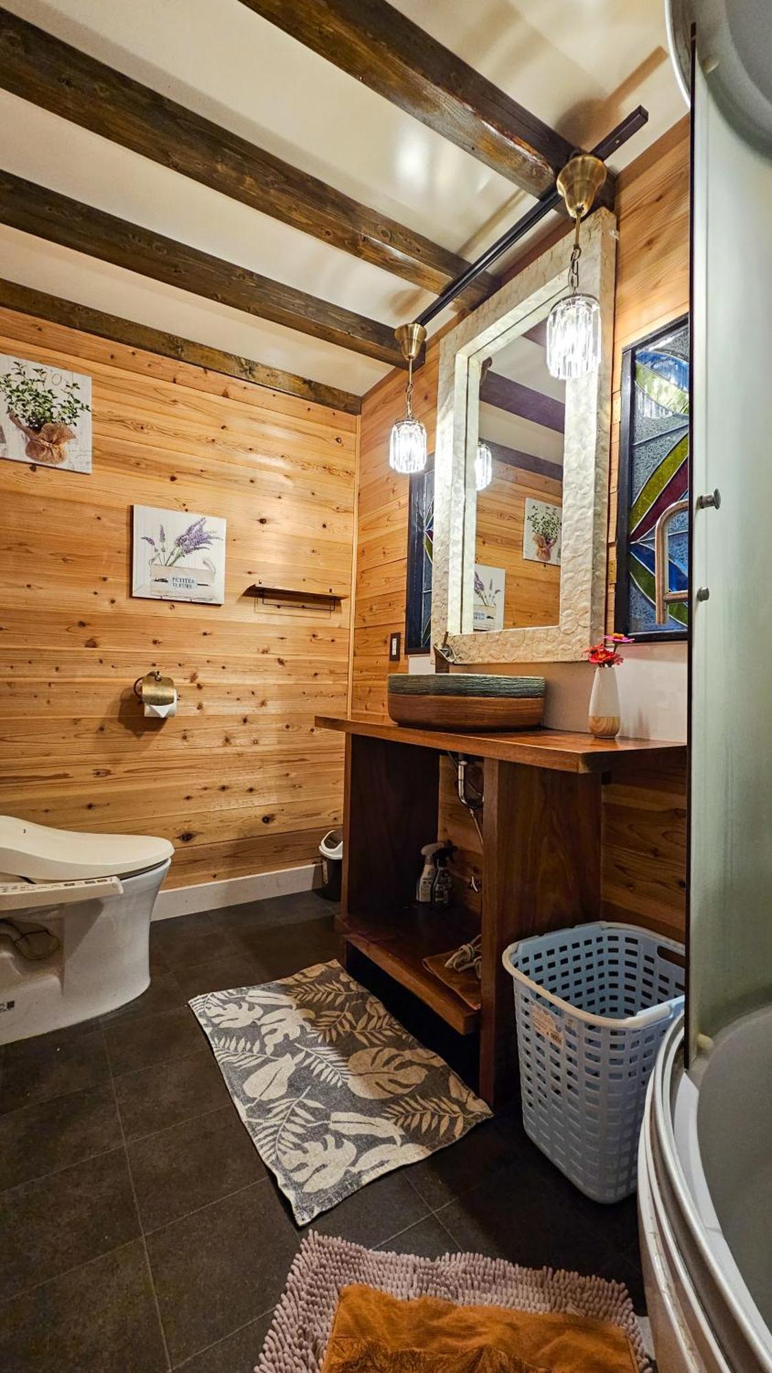 Вилла Loft & Log House Окаяма Экстерьер фото