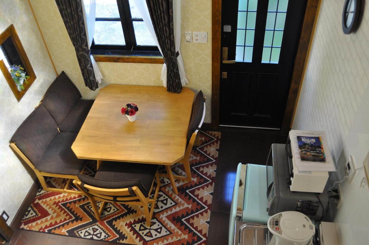 Вилла Loft & Log House Окаяма Экстерьер фото